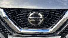 Nissan Qashqai 1.3 DiG-T 160 Tekna 5dr Petrol Hatchback